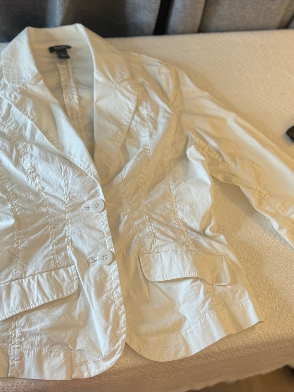 Kenneth Cole Reaction White Women's Two-Button Fitted Blazer